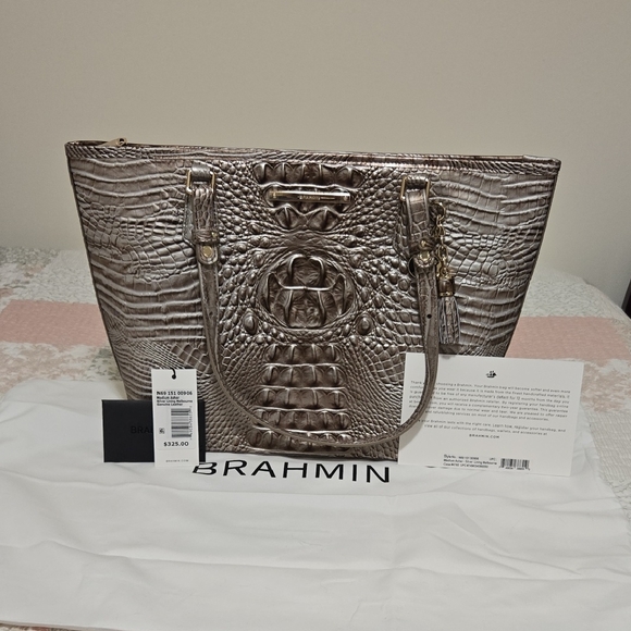 BRAHMIN Asher Tote In Silver Lining Melbourne. Like New. - Picture 2 of 13